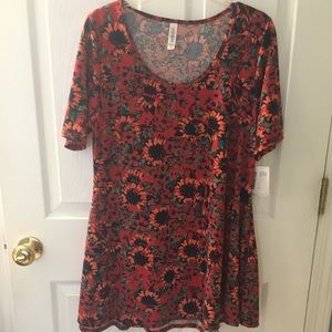 Lularoe Perfect T BNWT size Medium